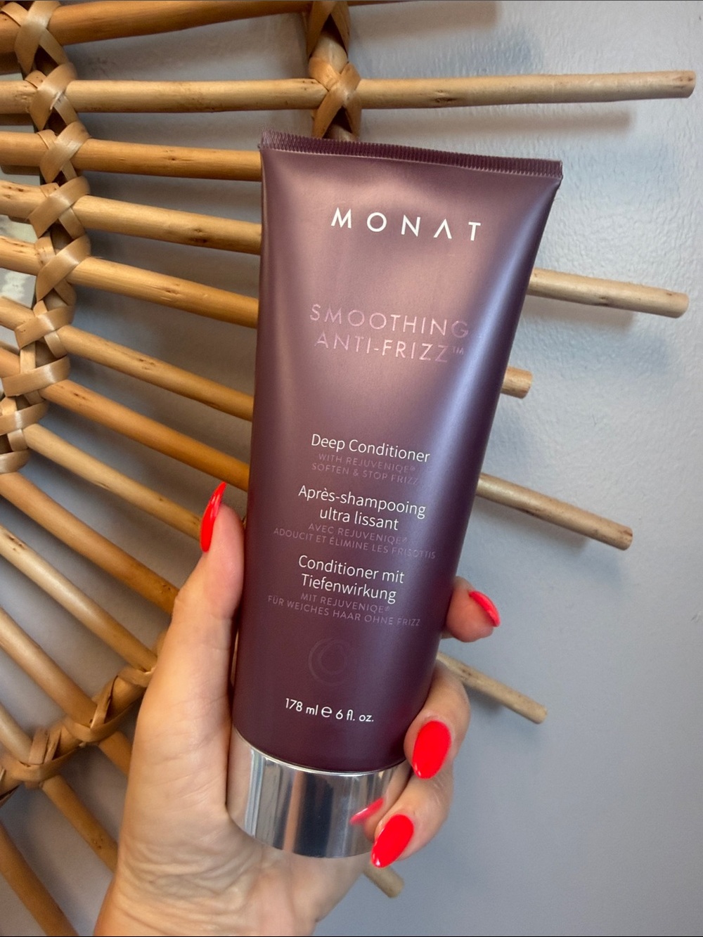 MONAT Smoothing Anti-Frizz Deep Conditioner - Plum